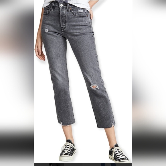 Denim - Levi's Wedgie Straight Distressed Gray Jeans Size 31